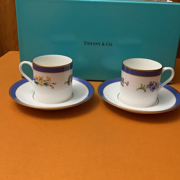 ⭐️⭐️⭐️Authentic Tiffany Tea Cup and Saucer Set⭐️⭐️⭐️
FIRM‼️❌ - Picture 9 of 16